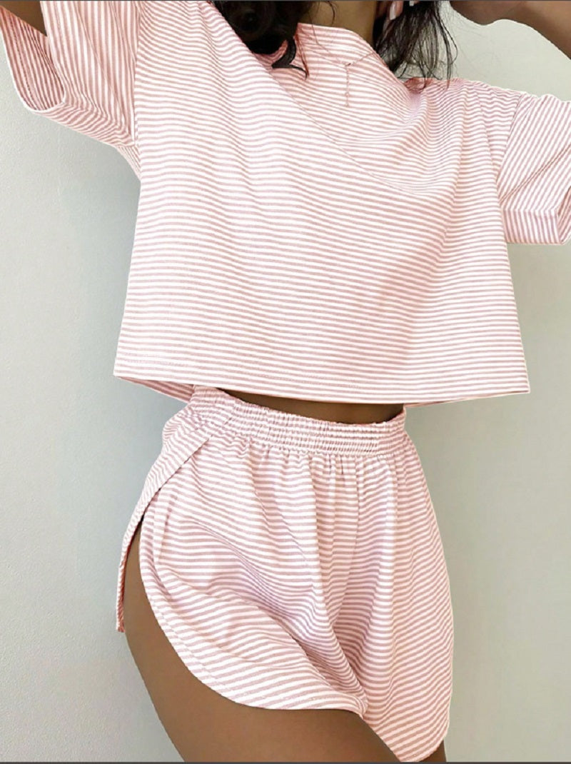 🔥Hot Sales 48% OFF - Sidodelade Shorts För Kvinnor Pyjamasset Randigt tryck Crew Neck Kortärmad