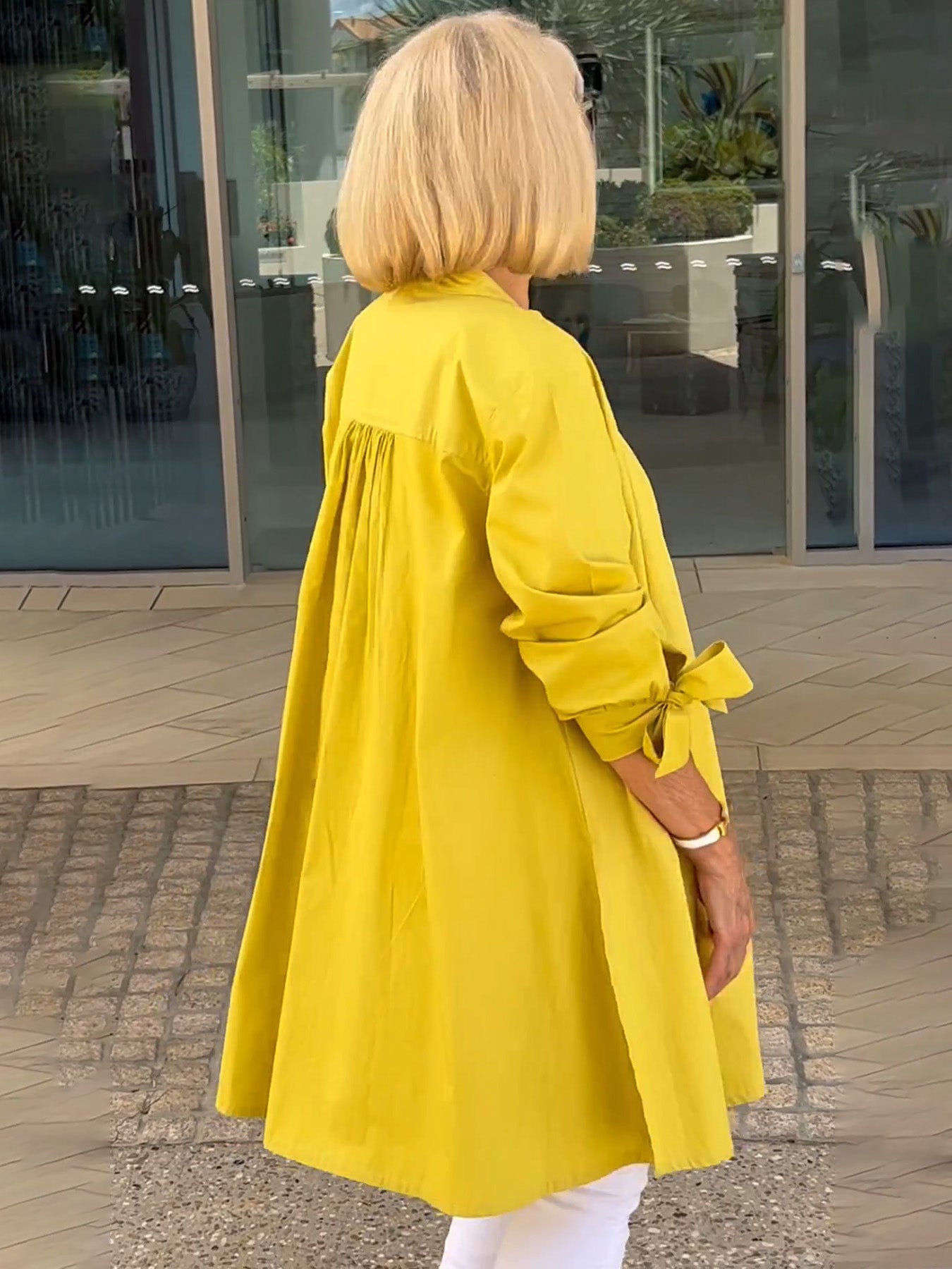 Veste longue en coton de couleur unie pour femme, coupe trapèze, flatteuse, froncée dans le dos 